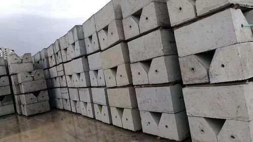 砼威建材 廣州隔離墩、混凝土基座與圍蔽墩批發價，自產自銷保障品質